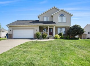 1970 Summerlook Dr SE, Caledonia, MI 49316