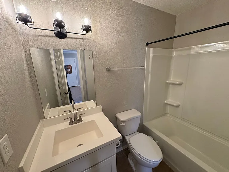 286 W Palomino Dr #101 — Photo 16