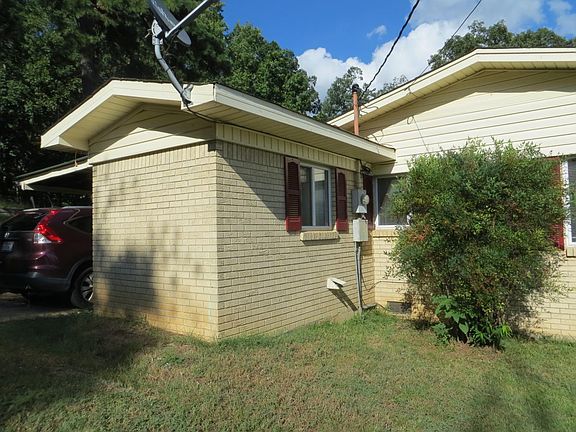 Continuing toward back. Laundry Room