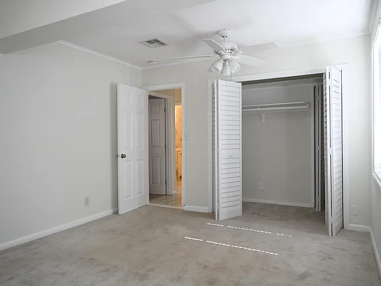 700 W 1st St — Photo 9