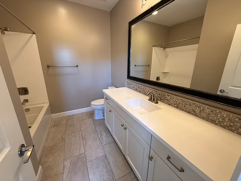 2nd bathroom