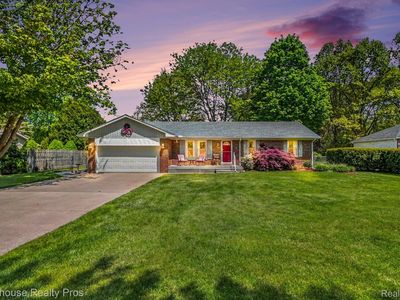 600 Six Mile Rd, Whitmore Lake, MI, 48189