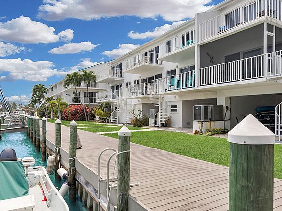 4th image of 95 Coco Plum Dr APT 5C