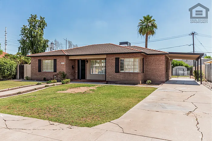 3 bed, 3.0 bath, 2049 sqft, $2,695 — Photo 2