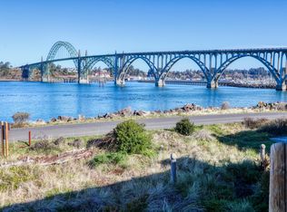 236 SW 27th St, Newport, OR 97365