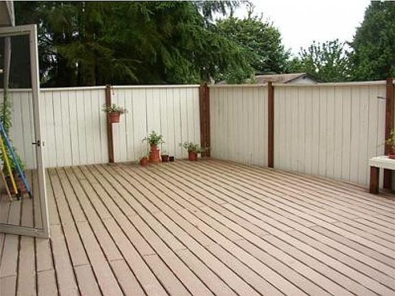 Enormous BBQ Deck