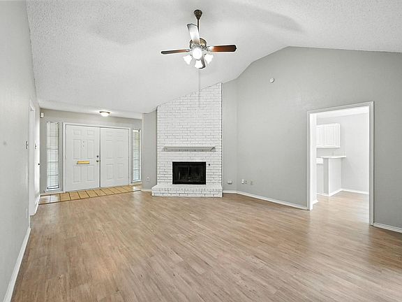 3rd image of 4039 Saint Christopher Ln #4039