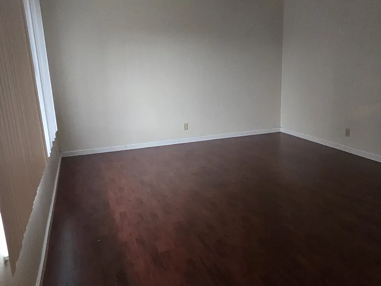 5348 Garfield Ave #4 — Photo 2