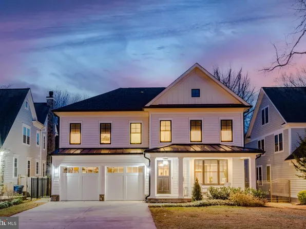 5510 Brite Dr, Bethesda, MD 20817