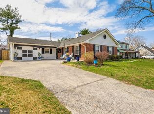 36 Pensdale Ln, Willingboro, NJ 08046