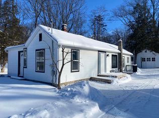 558 Cyrus St, Ionia, MI 48846