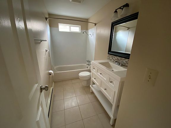 3rd image of 712 16th St SE