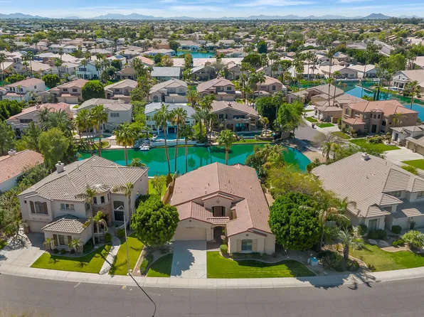763 W HONEYSUCKLE Drive, Chandler, AZ 85248