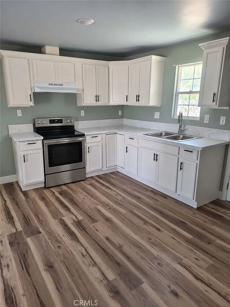 2 bed, 884 sqft, $1,600 — Photo 4