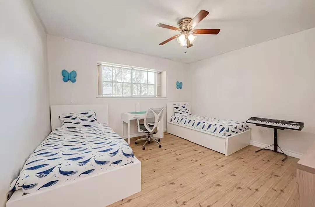 3 bed, 1.5 bath, 1580 sqft, $2,300 — Photo 4