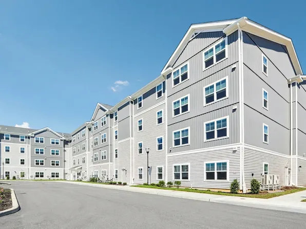 Riverstone Commons