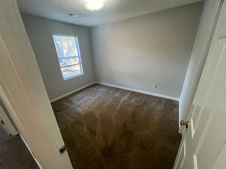 7945 Timbercreek Ln #E — Photo 10