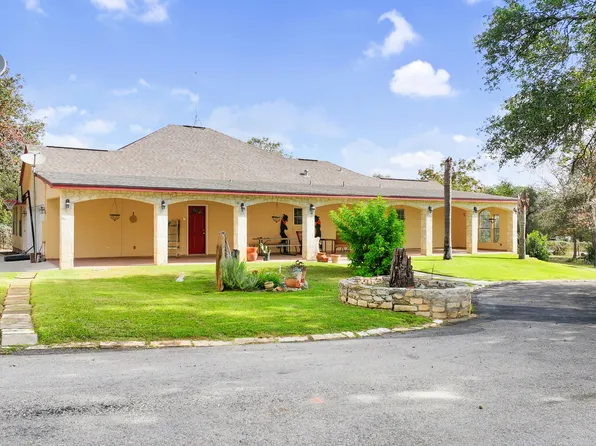 1264 CR 6723, Natalia, TX 78059