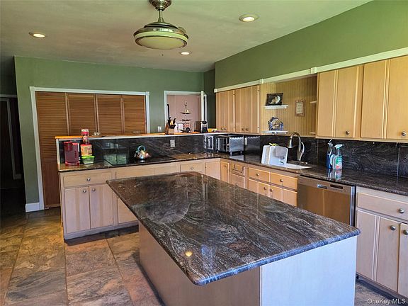 4th image of 125 Zimmerman Road
