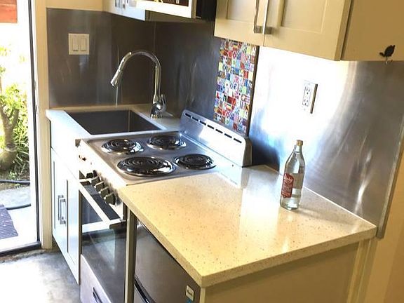 5th image of 470 Justin Dr Unit 1