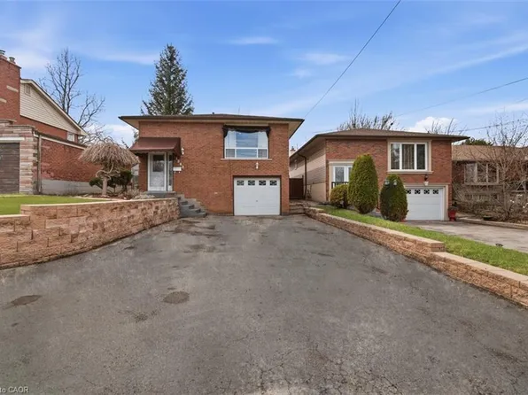 1262 Upper Gage Ave, Hamilton, ON L8W 1E4