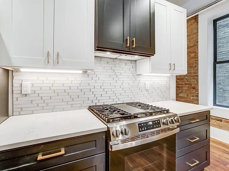 12-14 E 15th St — Photo 13