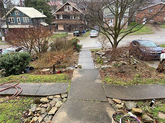 3rd image of 318 Montrose Dr