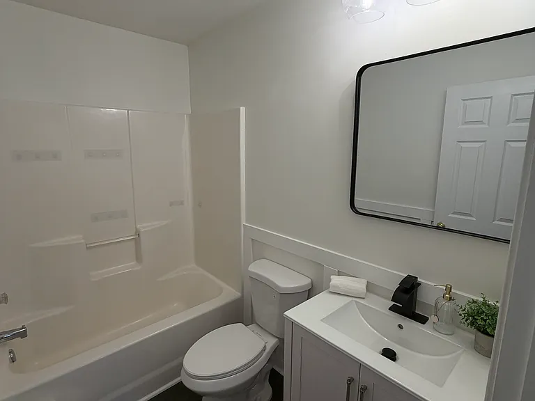 9819 Aventide Ln — Photo 39