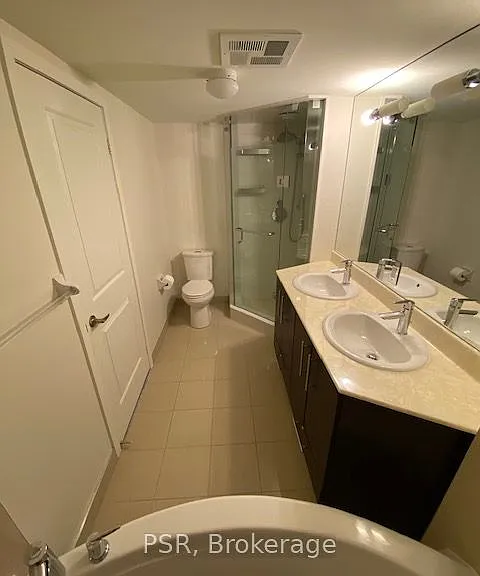 19 Anndale Dr #Townhouse 6 — Photo 7