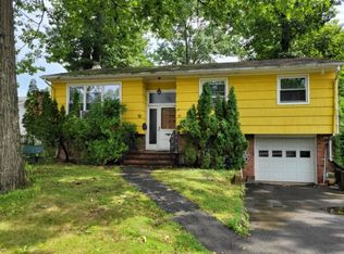 70 Beachwood Rd, Parsippany, NJ 07054