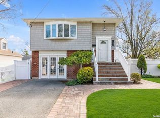1095 Webber Ave, Hempstead, NY 11550