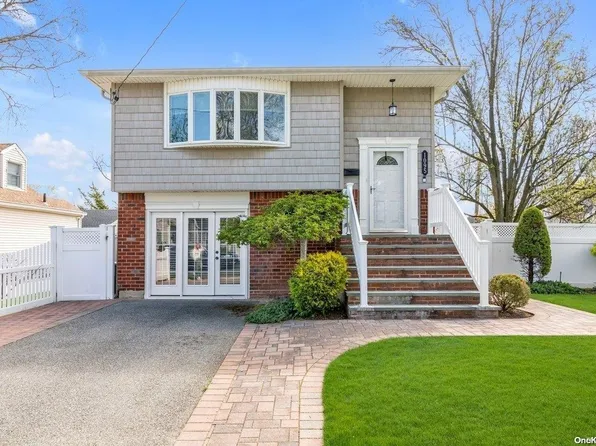 1095 Webber Avenue, South Hempstead, NY 11550
