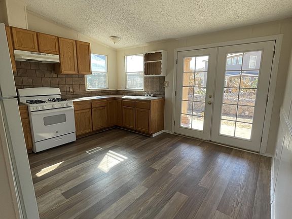 4th image of 11840 Silverberry Ln