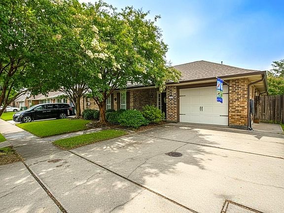3rd image of 4629 Saint Martin St