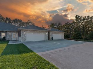 224 Cedar Glade Dr, Reeds Spring, MO 65737