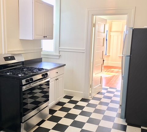 3rd image of 359 S Van Ness Ave #363