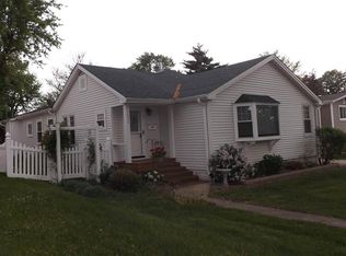 423 W Harrison Rd, Lombard, IL 60148