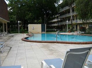 500 NE 2nd St, Hallandale Beach, FL 33009