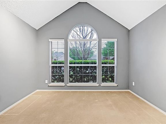 4th image of 5840 Rockport Ln