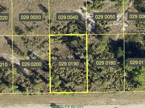 1113 Nimitz Blvd, Lehigh Acres, FL 33974