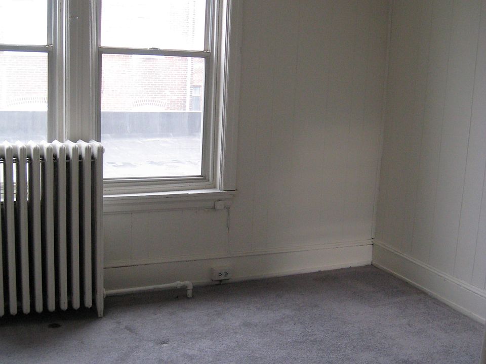 2nd image of 441 South St