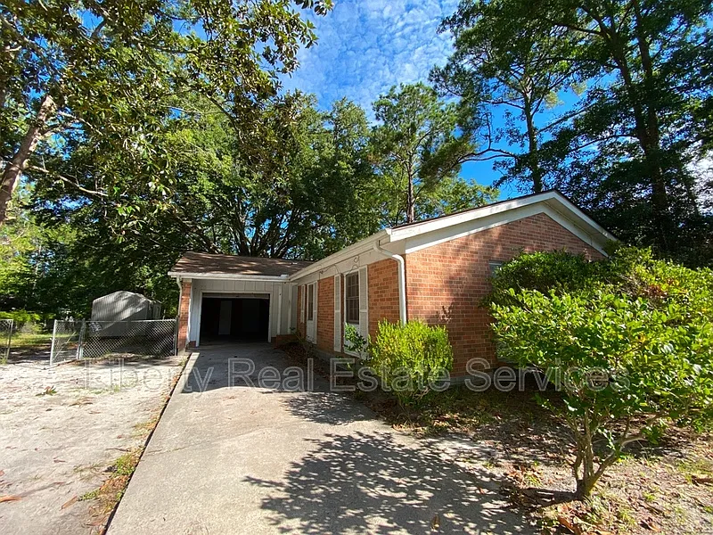 4 Oak St