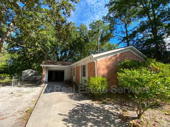 4 Oak St, Hinesville, GA 31313