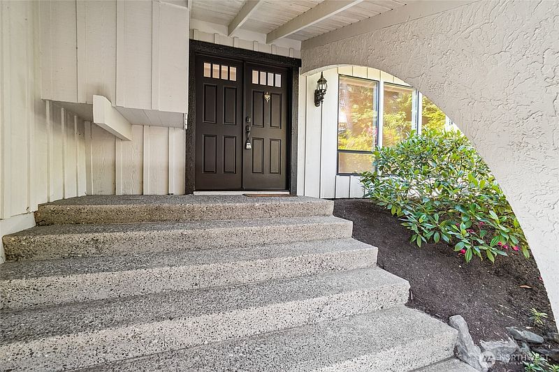 2nd image of 13800 SE 21st Street