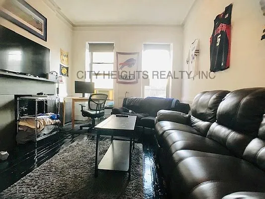 Rented by City Heights Realty | media 8