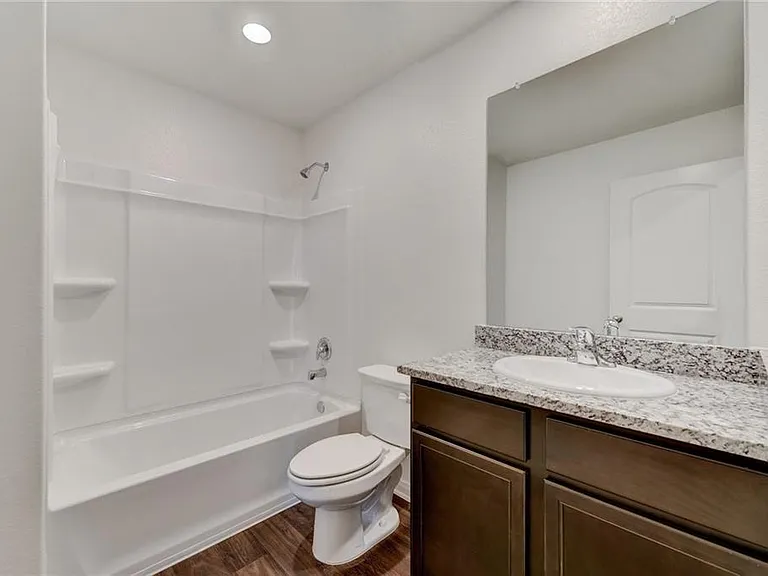 133 Dupont Pass — Photo 11