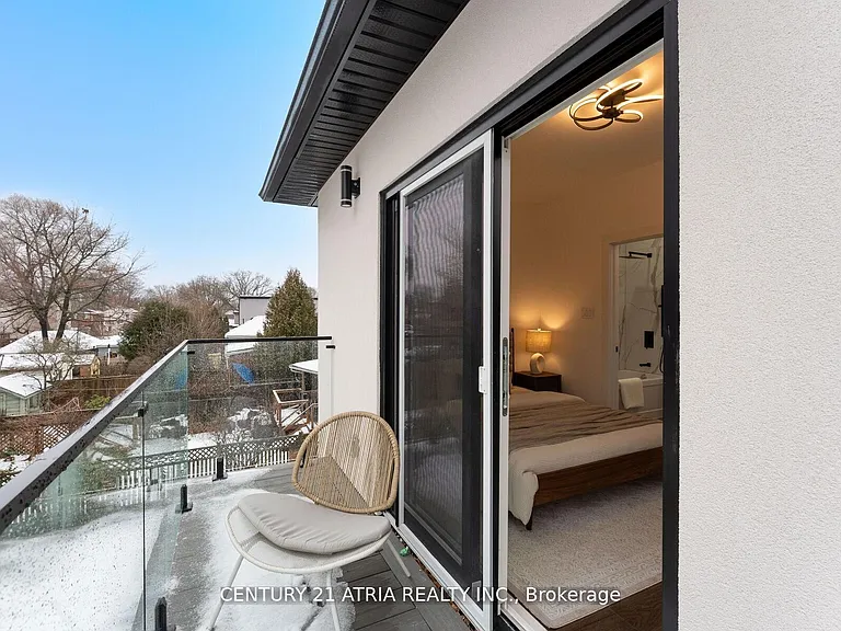 65 Crewe Ave — Photo 44