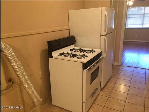2nd image of 1616&1618 W Saint Mary Blvd