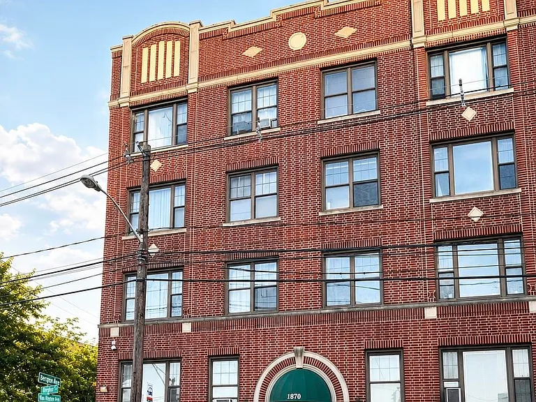 1870 Kennedy Blvd #2A — Photo 1