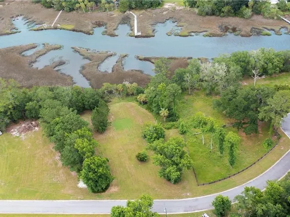 1139 River Oaks Rd, Brunswick, GA 31523